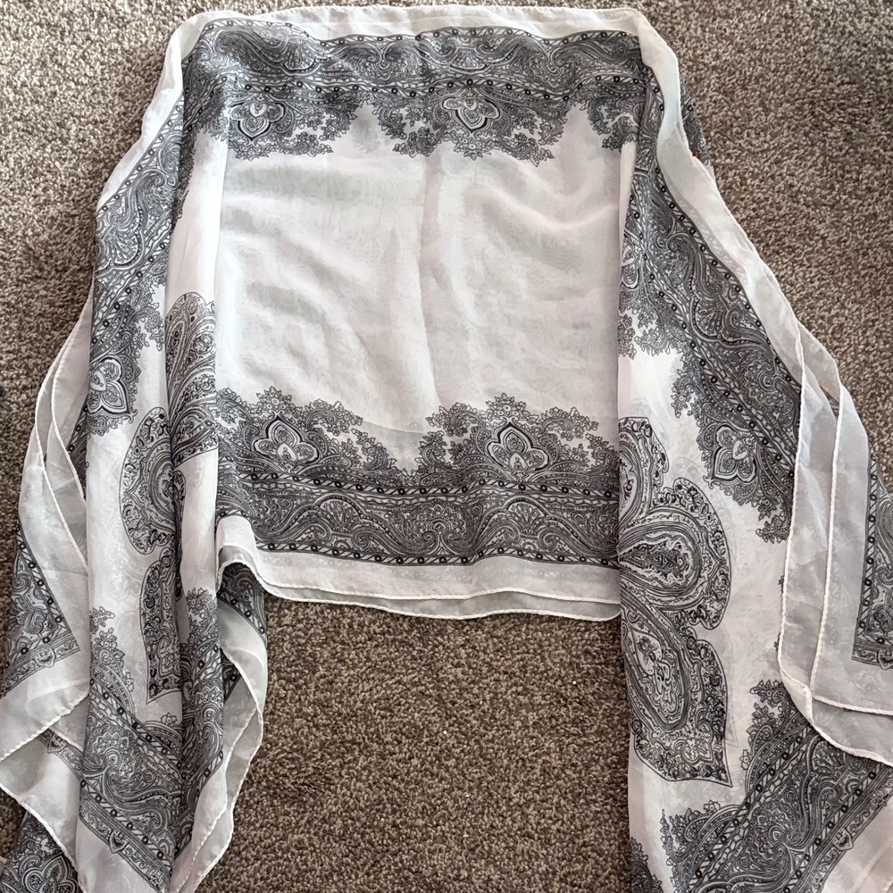 Elegant Gray and White Women's Blouse